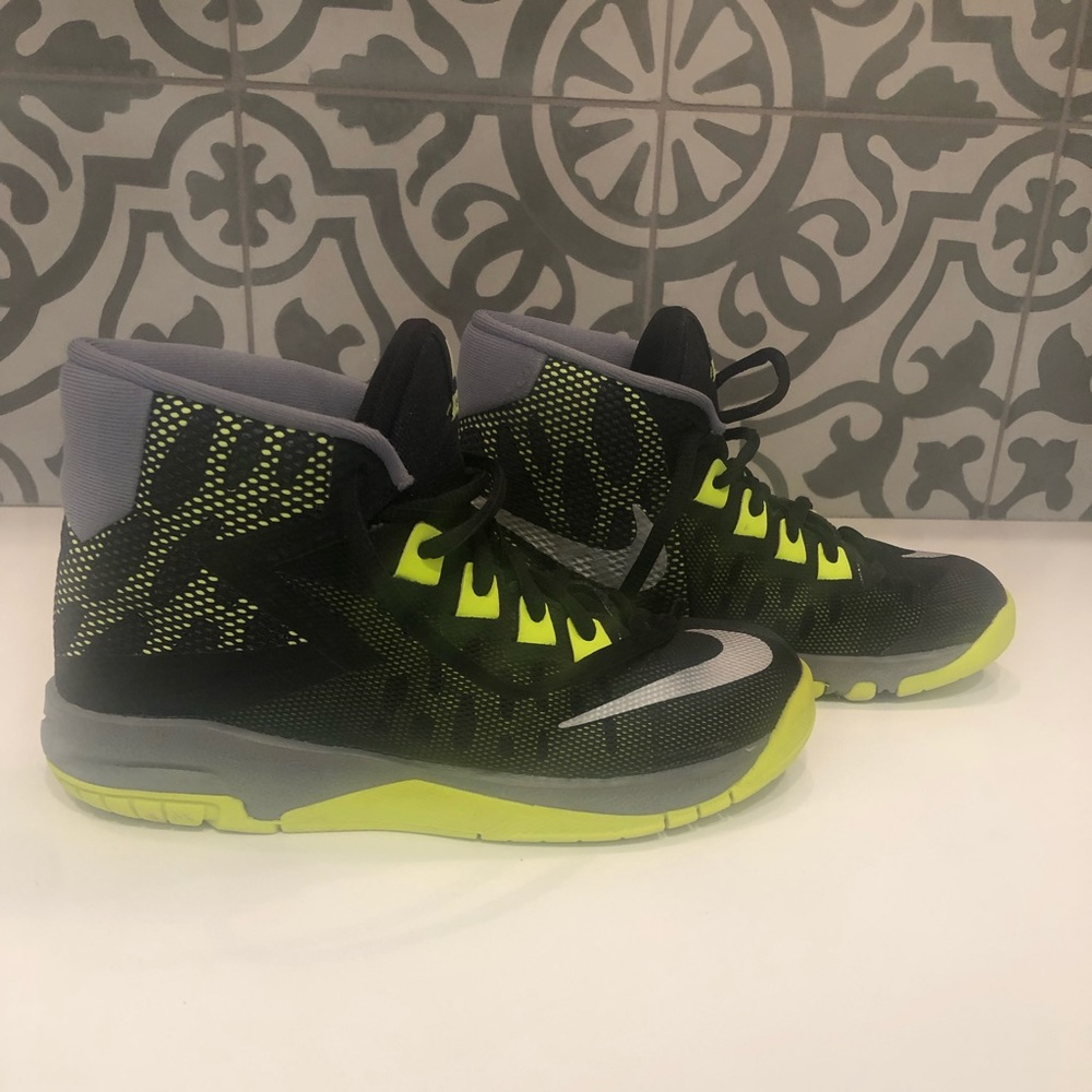 Boys Nike Basketball Shoes